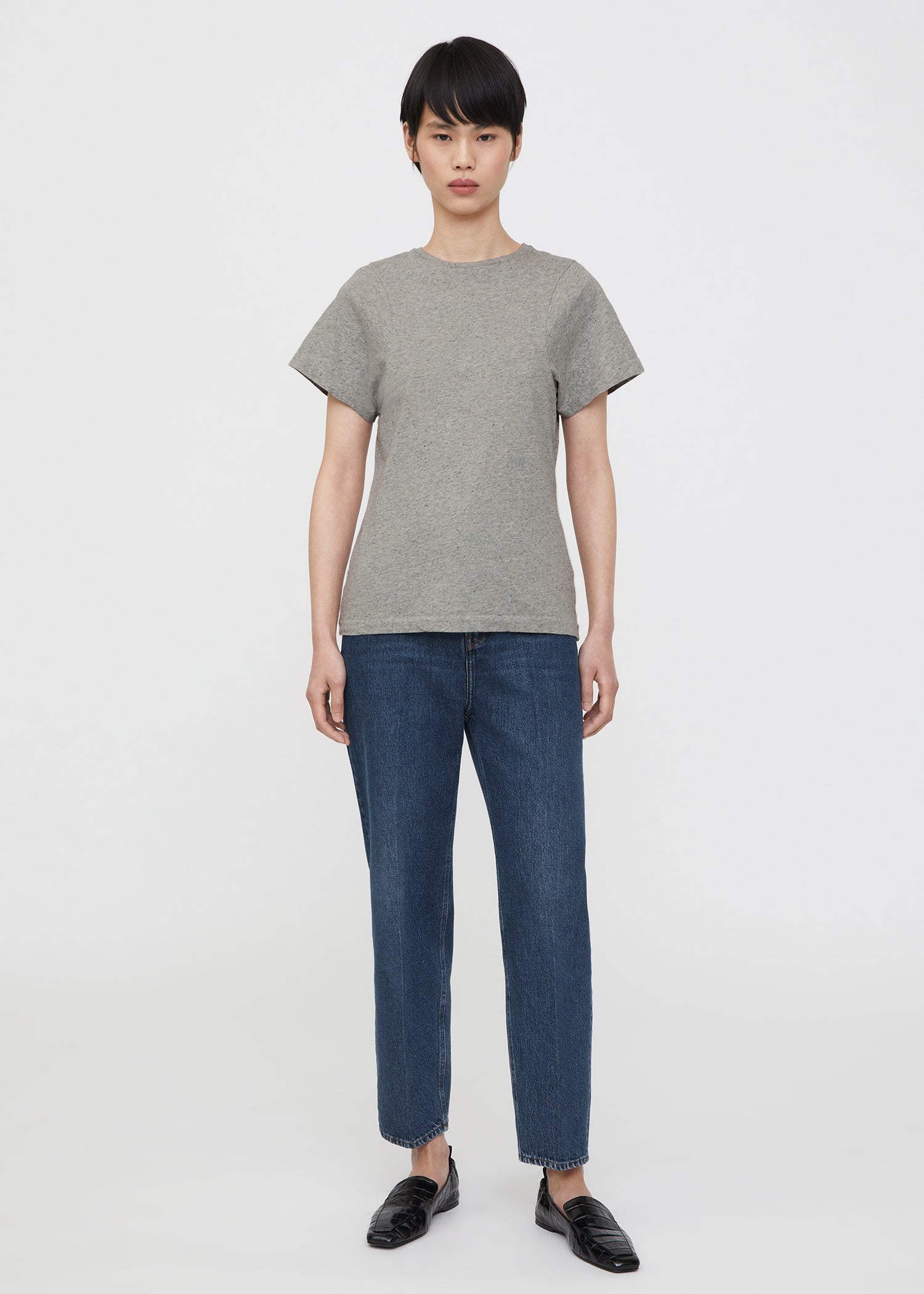 Curved seam tee light grey mélange – TOTEME