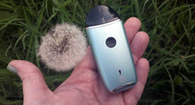 Load image into Gallery viewer, innokin eqs pod system in hands for size
