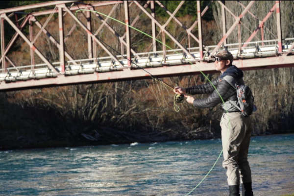 Tongariro Wet lining streamer fishing