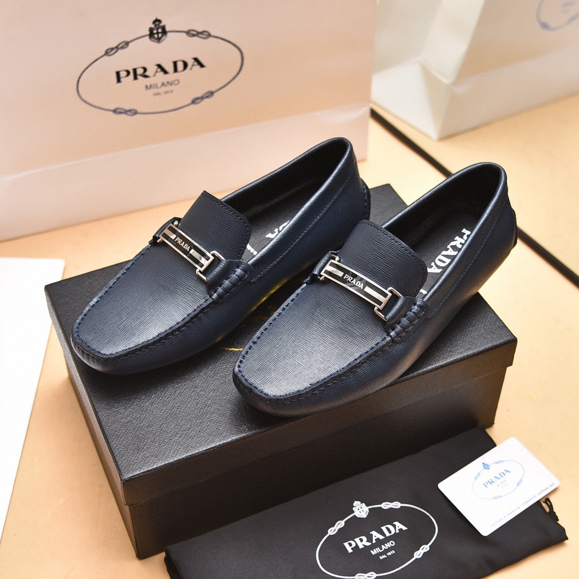 Prada men's fashionable casual leather shoes