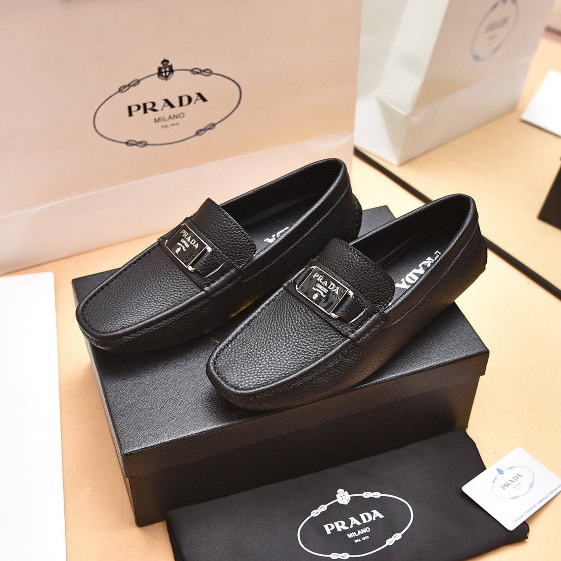 Prada men's fashionable casual leather shoes