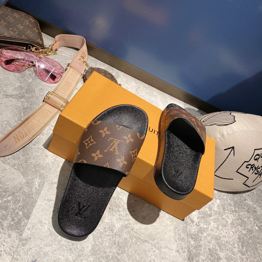 LV Fashion casual slippers