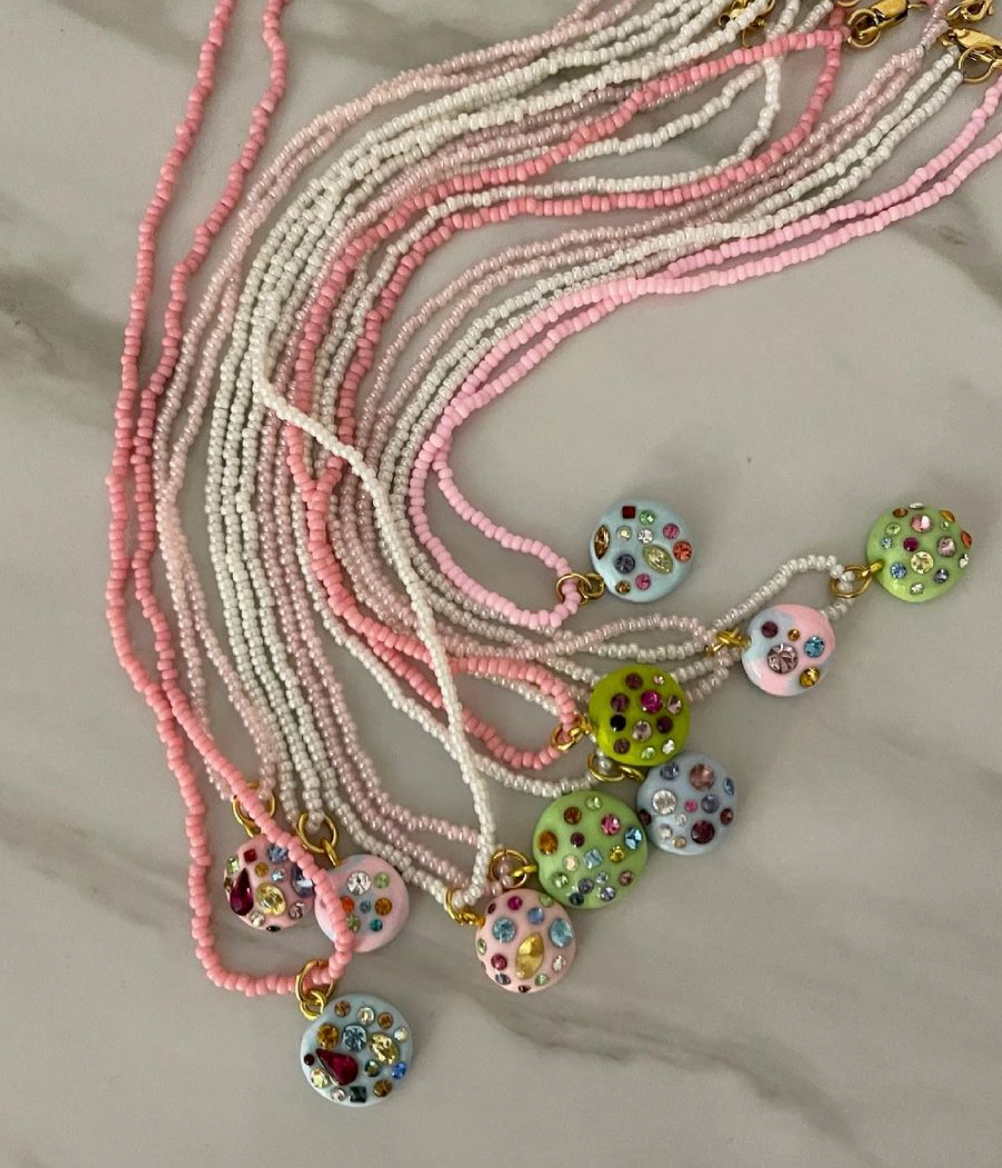 candy necklace in guava