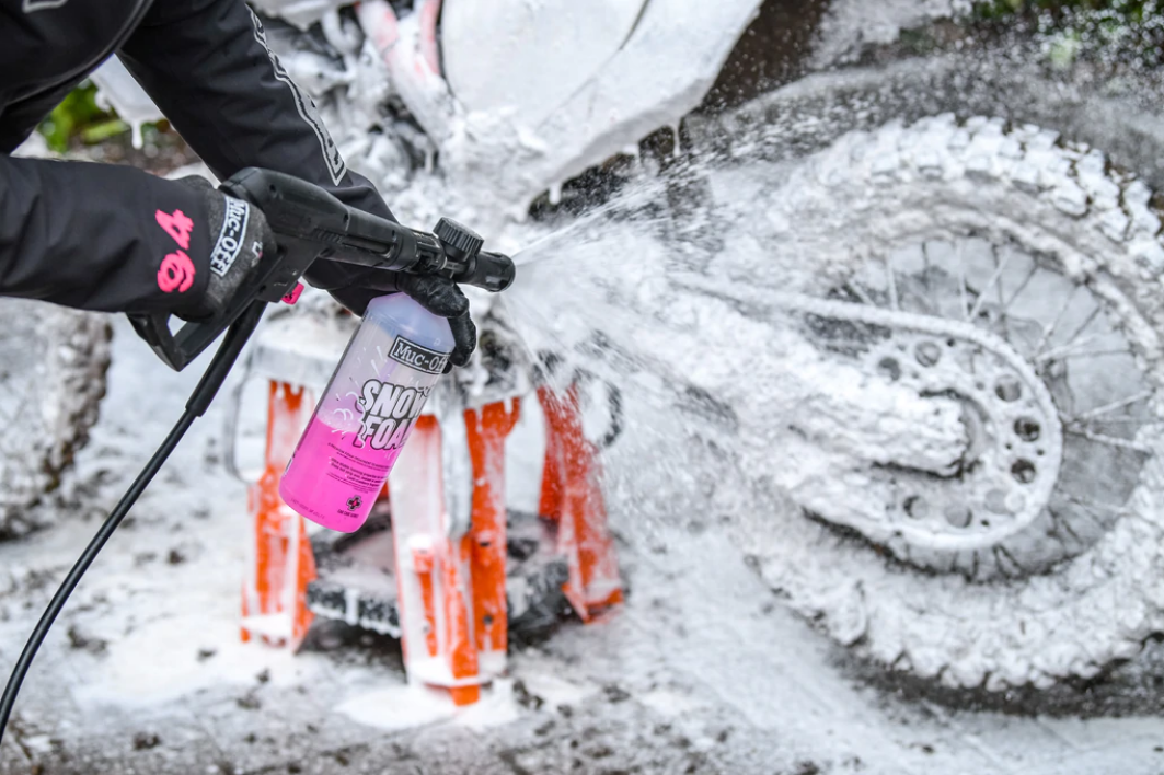 What is Muc-Off Snow Foam, & How Do I Use It? – Motoworld Philippines