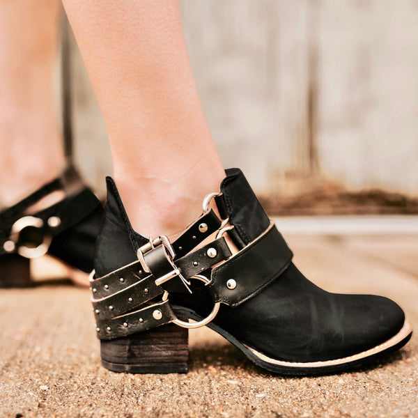Tildashoes Cyberpunk-Style Buckle Ankle Boots