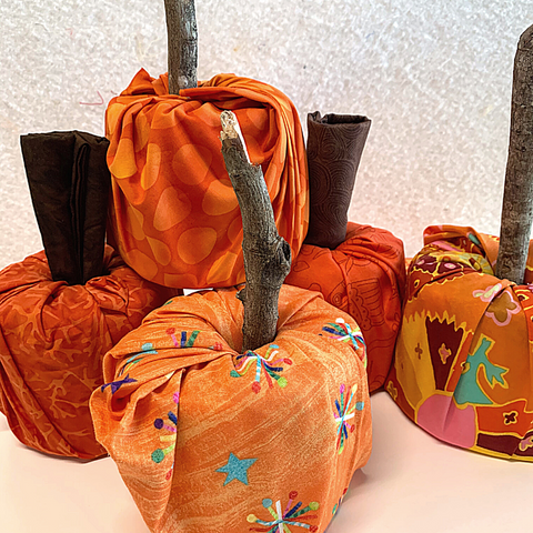 Toilet-roll-pumpkin-craft-StitchCraft