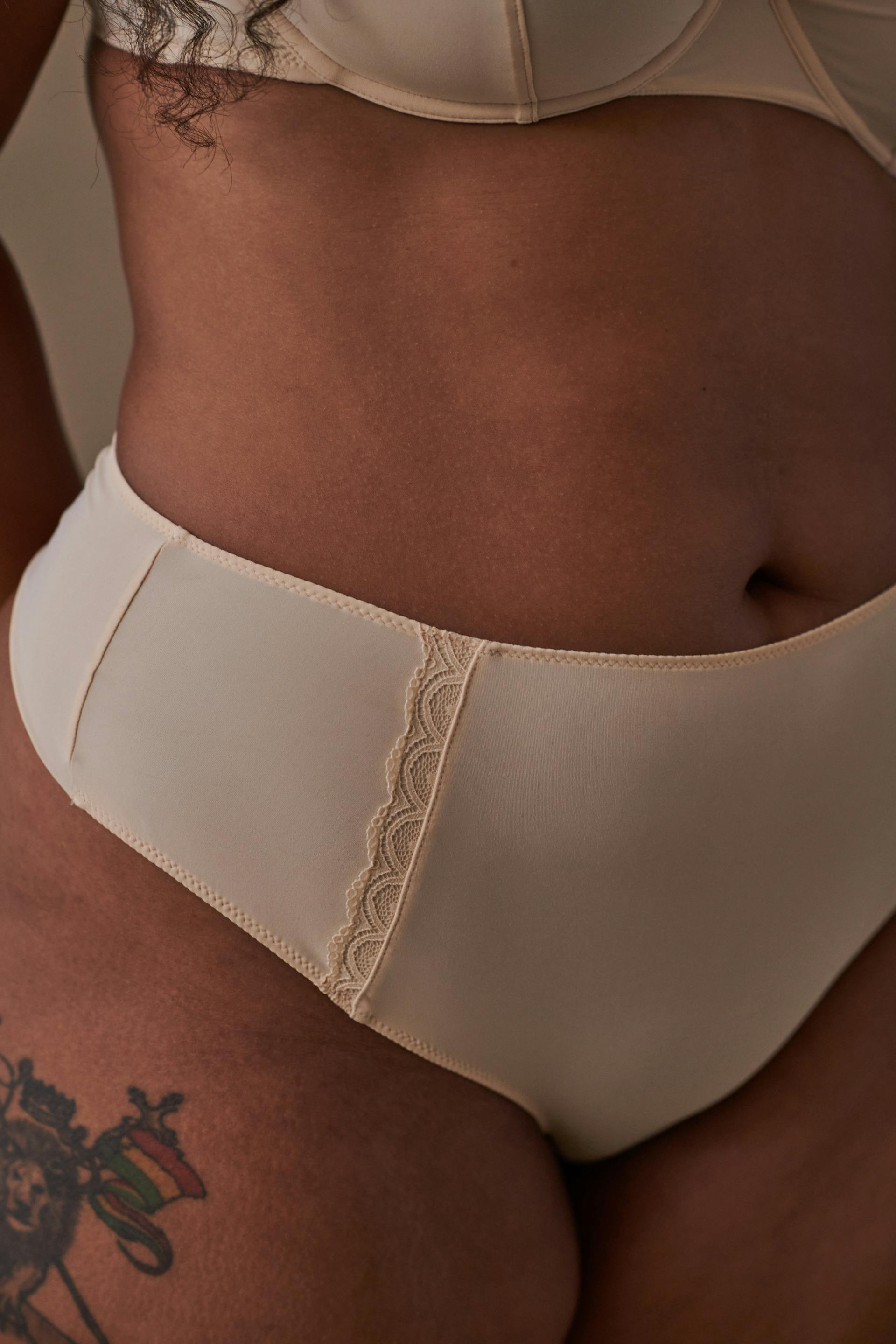 Ysé Tanga taille haute Corps et âme Beige clair