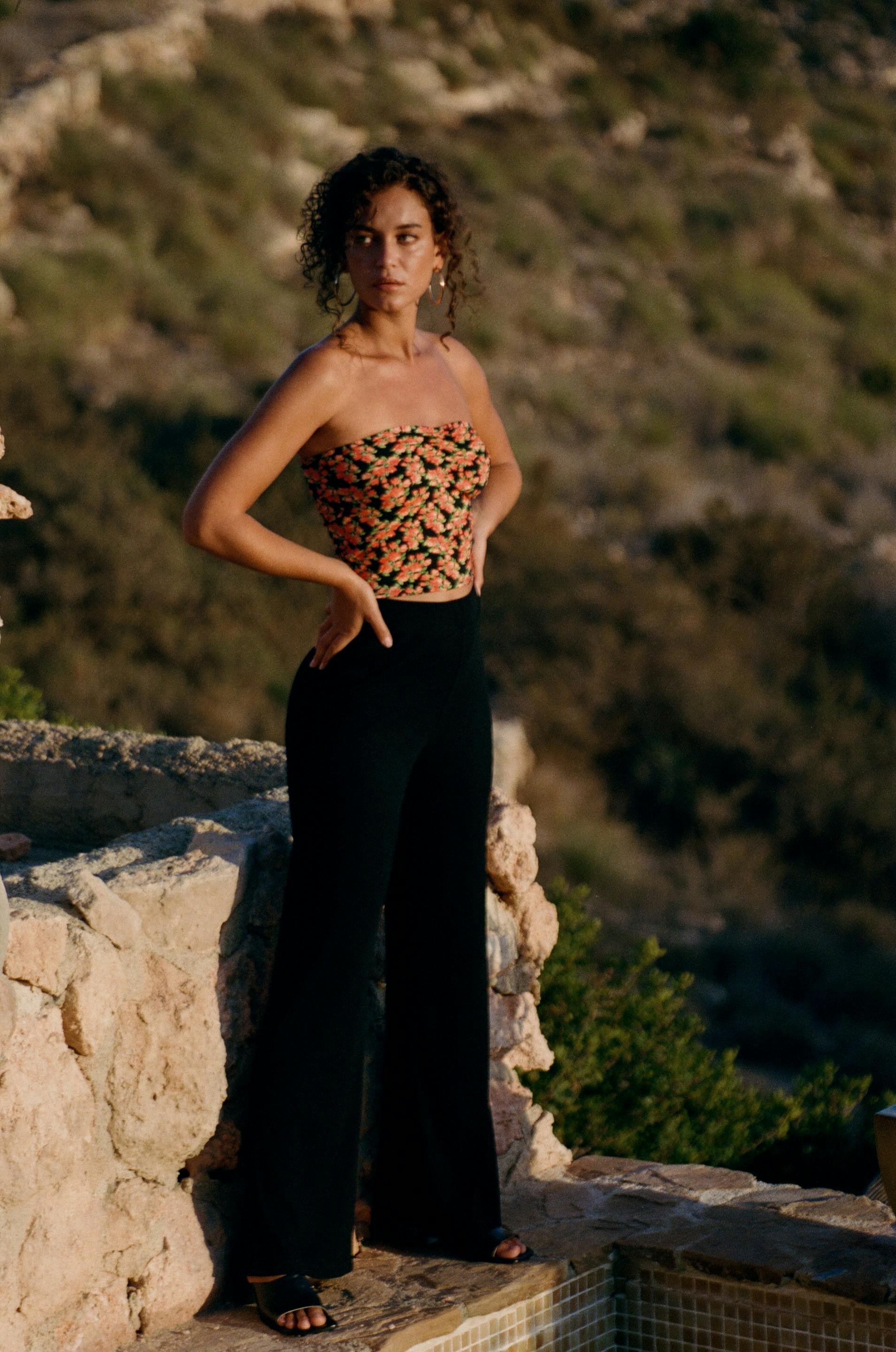 Pantalon Arôme exquis Noir et Top bustier Hôtel à la plage Imprimé Pénélope