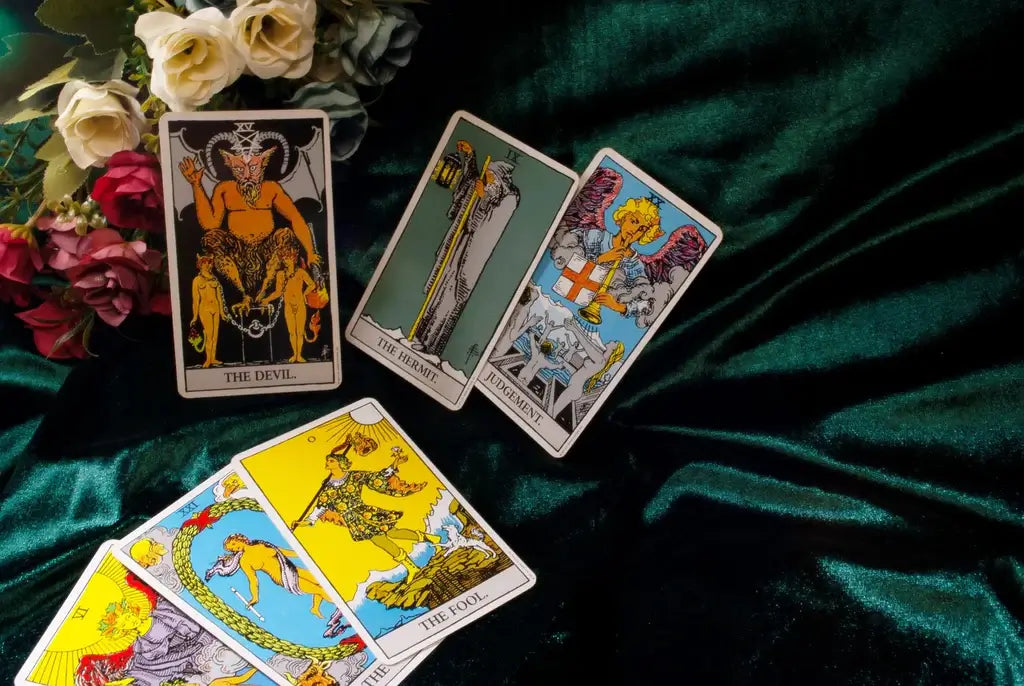 The Difference Between Cartomancy Tarot and Playing Cards
