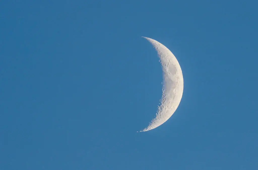What Is the Waxing Crescent Moon’s Spiritual Meaning