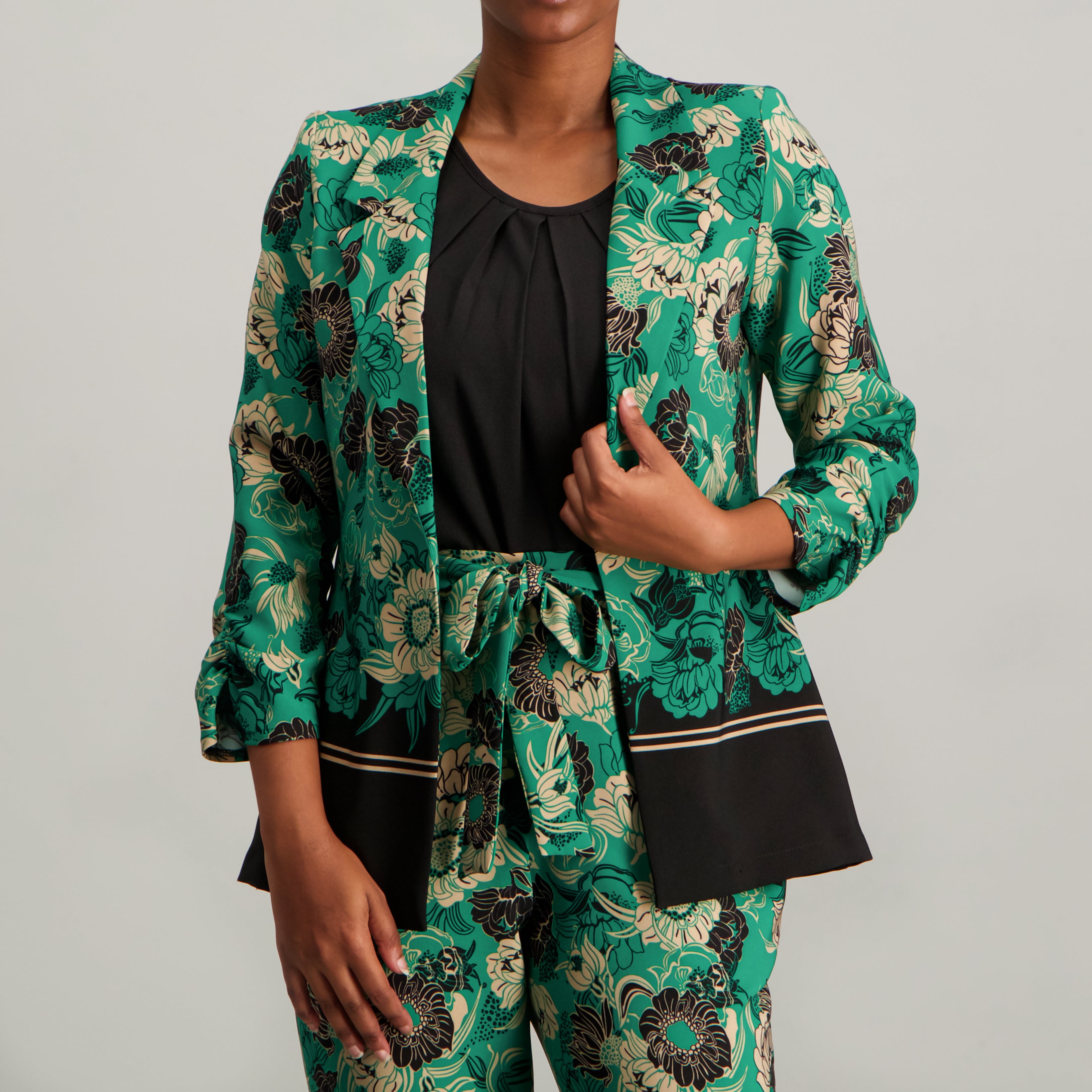 Floral Blazer - Fashion Fusion 299.99 Fashion Fusion