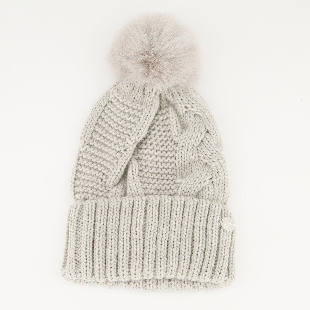 Chunky Cable Knit Beanie With Pom Pom - Fashion Fusion 59.00 Fashion Fusion