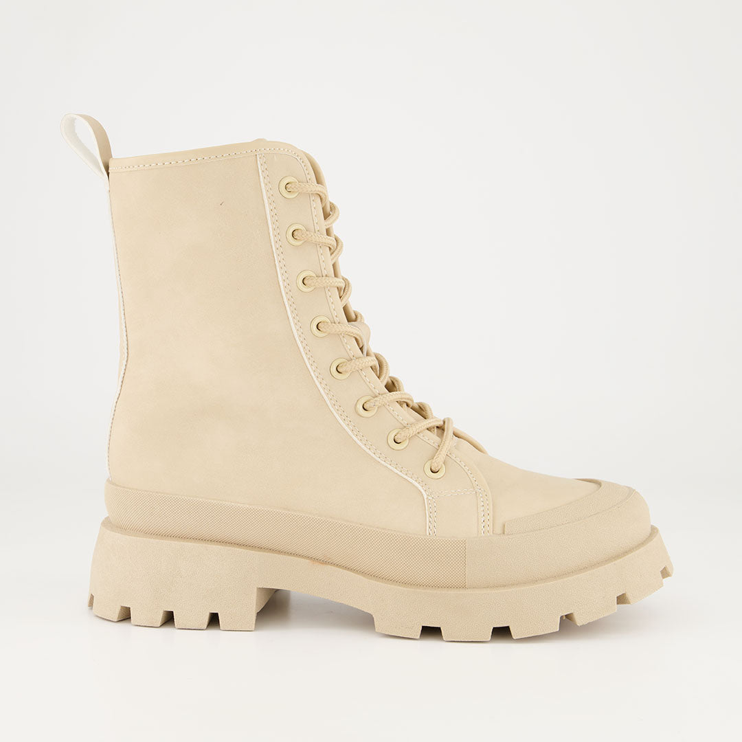 Lace Up Combat Boot - Fashion Fusion 489.00 Fashion Fusion