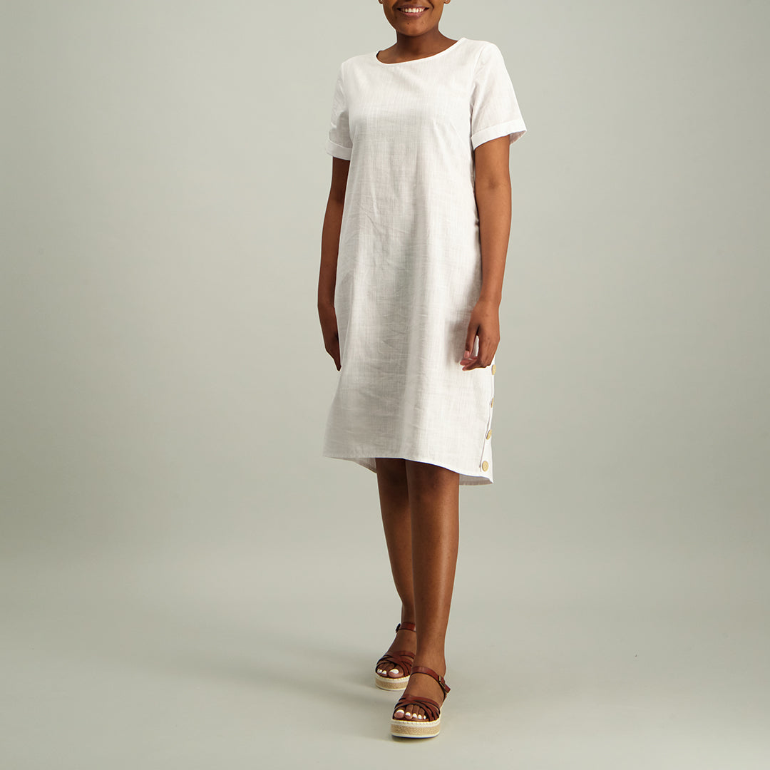 LADIES ALORA WHITE SHORT SLEEVE LINEN DRESS(8 BUTTON DETAIL) - Fashion Fusion 159.00 Fashion Fusion