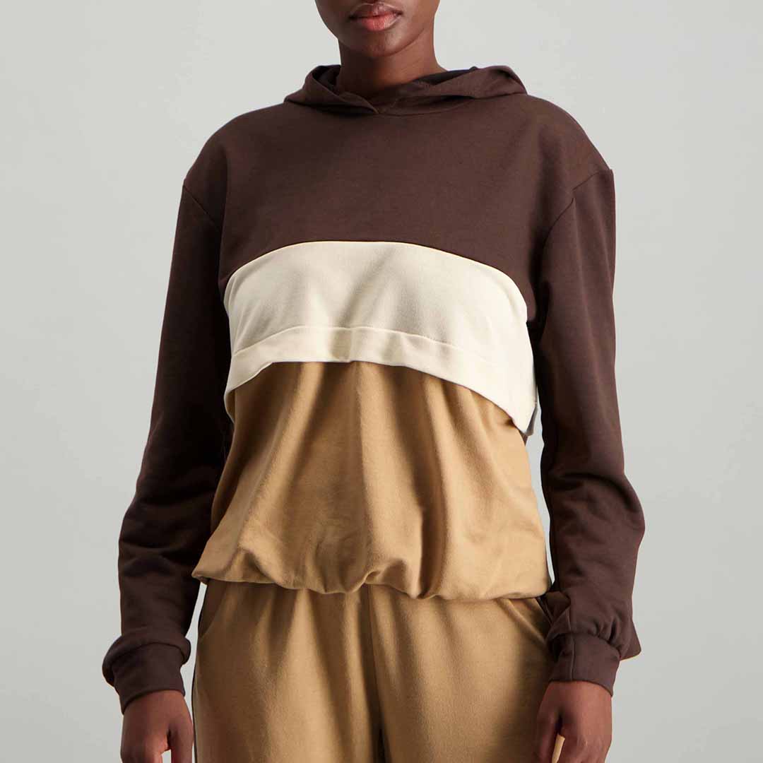LONG SLEEVE SWEATER WITH PETER PAN COLLAR AND ZIP DETAIL - Fashion Fusion 89.00 Fashion Fusion