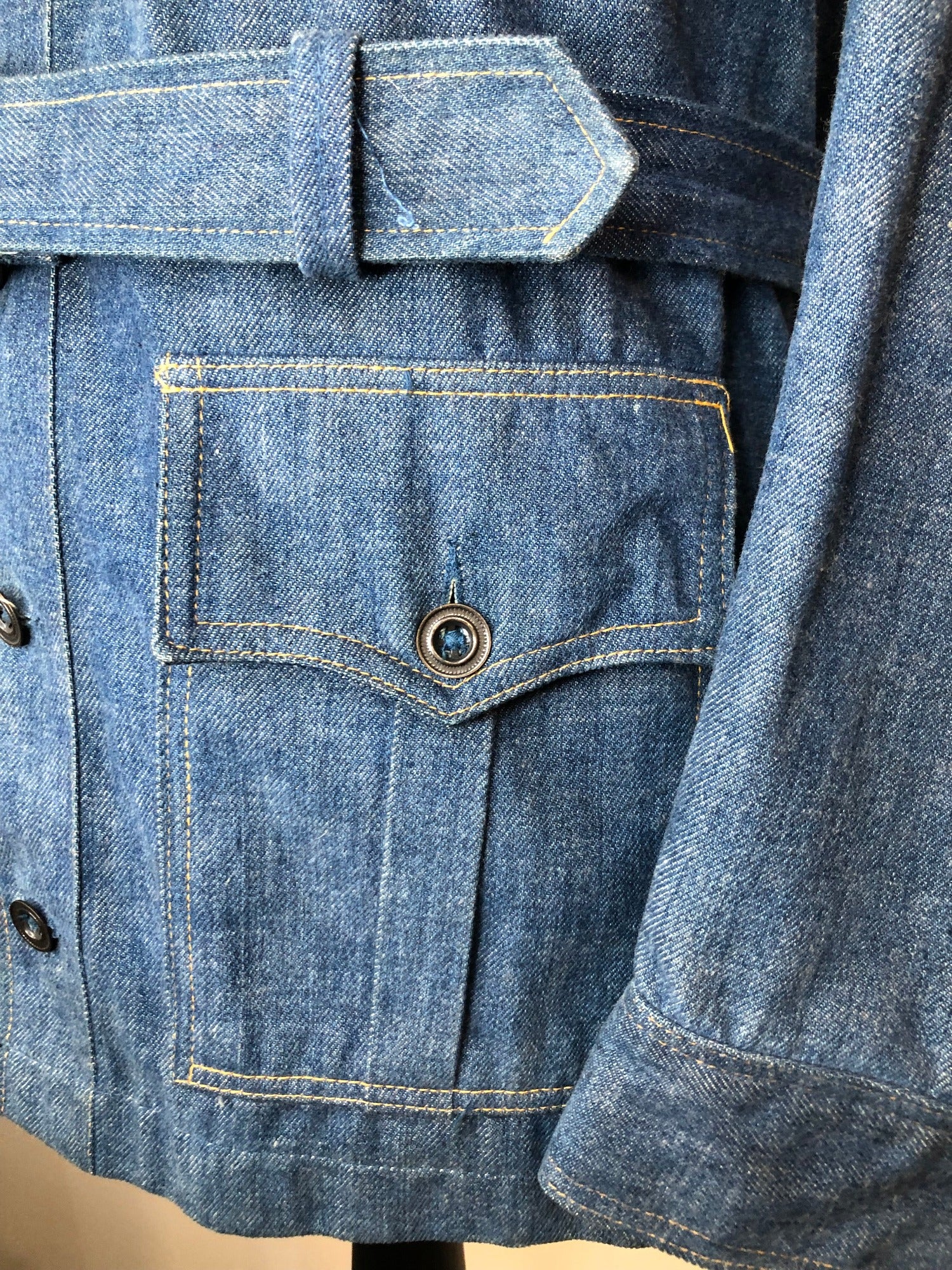 Vintage 1970s Denim Dagger Collar Belted Shirt Jacket by Huggers - Size ...