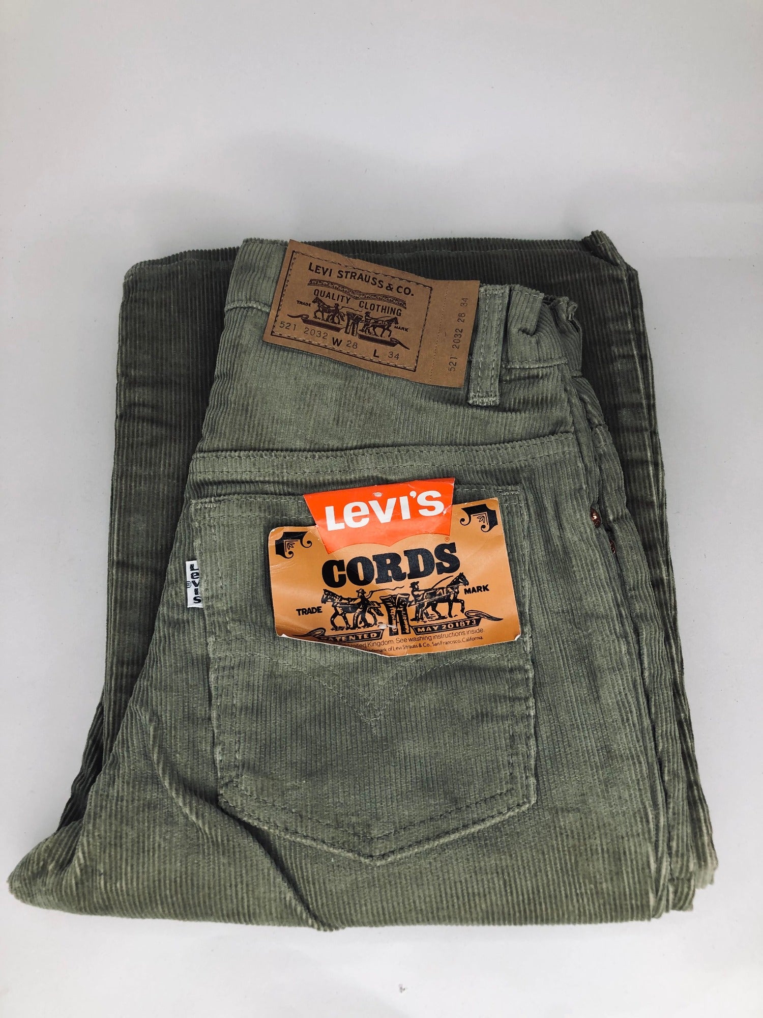 Vintage 1970s Deadstock Levis Corduroy White Tab Flared Jeans in Khaki -  Size W26 L34 Petite - Urban Village Vintage – UrbanVillageVintage