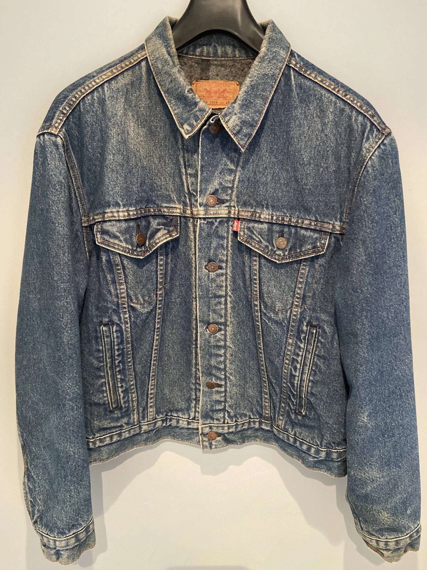 Vintage 1990's Levis Denim Blanket Lined Trucker Jacket Blue - Urban  Village - Vintage Clothing – UrbanVillageVintage