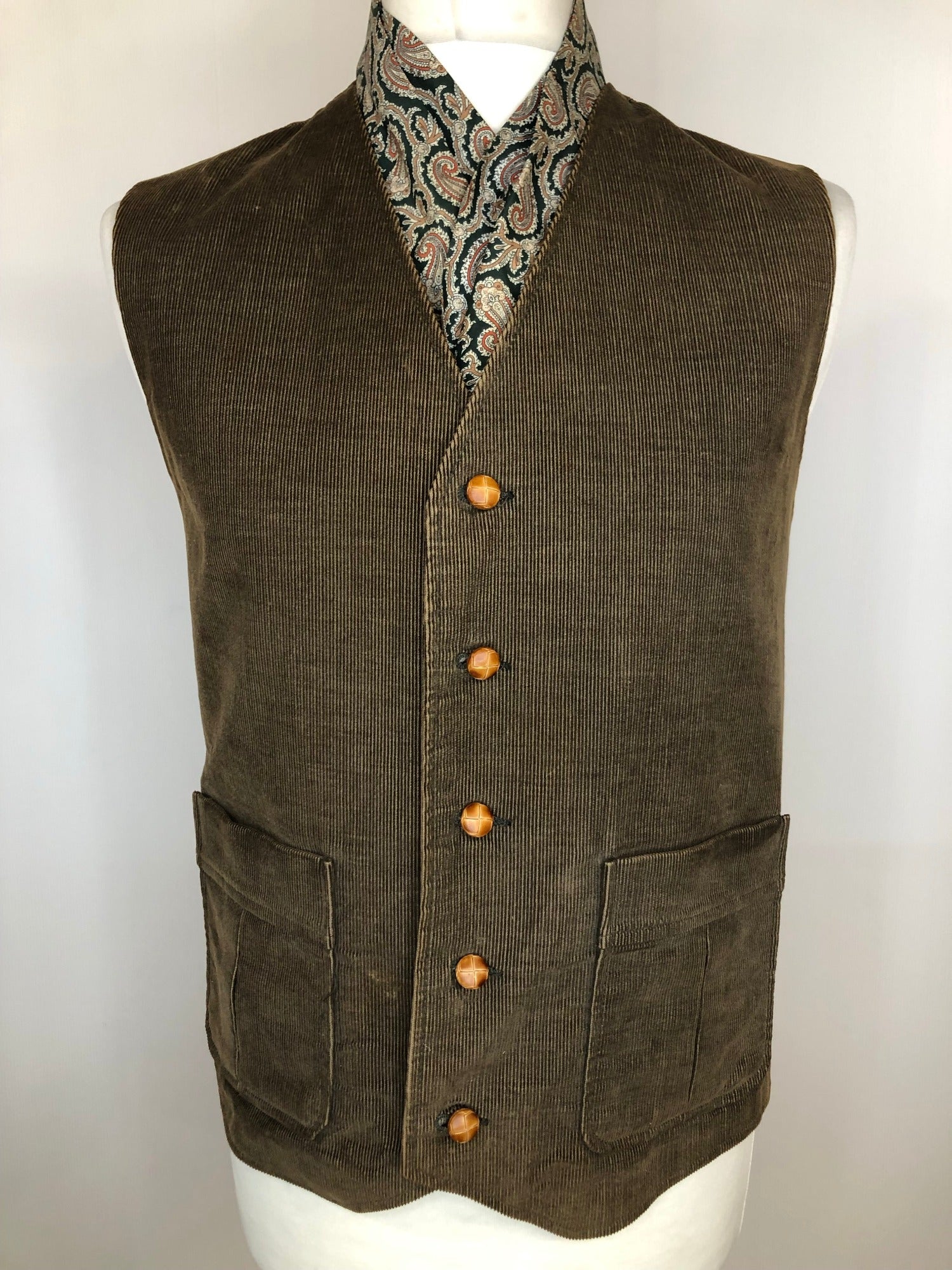 1970s Levis Panatela Corduroy Waistcoat - Size L - Urban Village Vintage –  UrbanVillageVintage