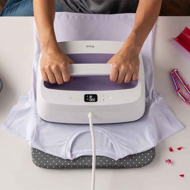 Cricut EasyPress Mini Heat Press Machine with EasyPress Tote Bag