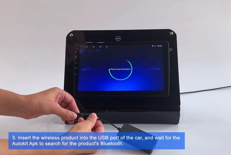 3. Insert the wireless product into the USB port of the car, and wait for the Autokit.apk to search for the product's Bluetooth.