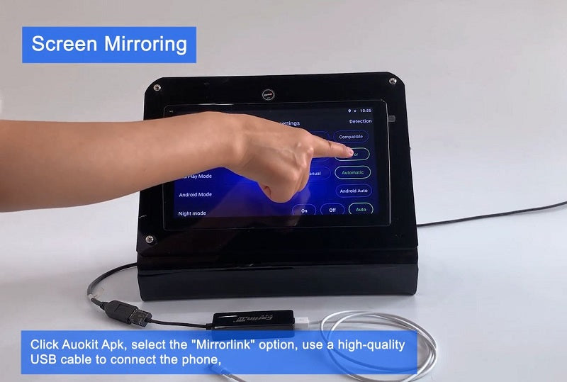 Screen Mirror - Click Autokit.apk, select the Mirrorlink option, use a high-quality USB cable to connect the phone,