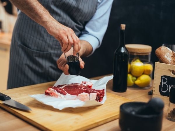 Mistakes People Make When Cooking Steak