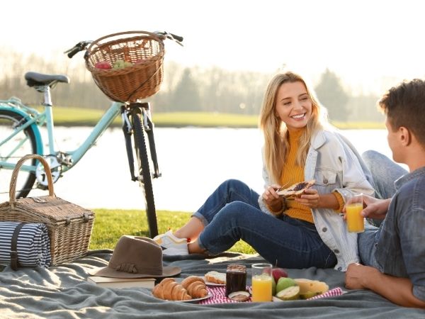 Tips for Planning the Perfect Picnic Date