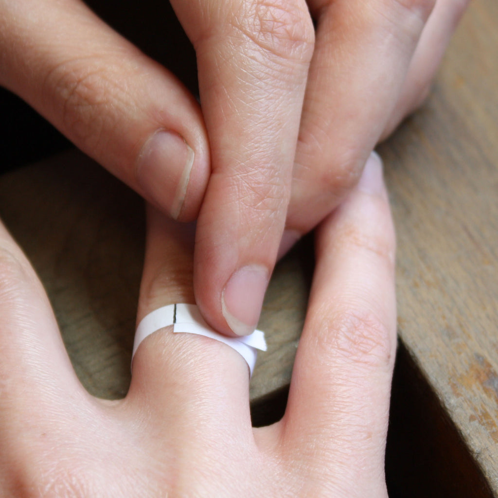 How to measure your ring size at home
