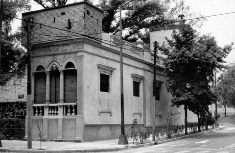 Casa del profesor Antonio Turati Scortti sede del Instituto Óptico Científico en Coyoacán en la Ciudad de México posteriormente habitada por el revolucionario ruso León Trotsky