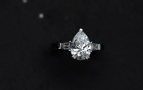 droplet shape diamond ring