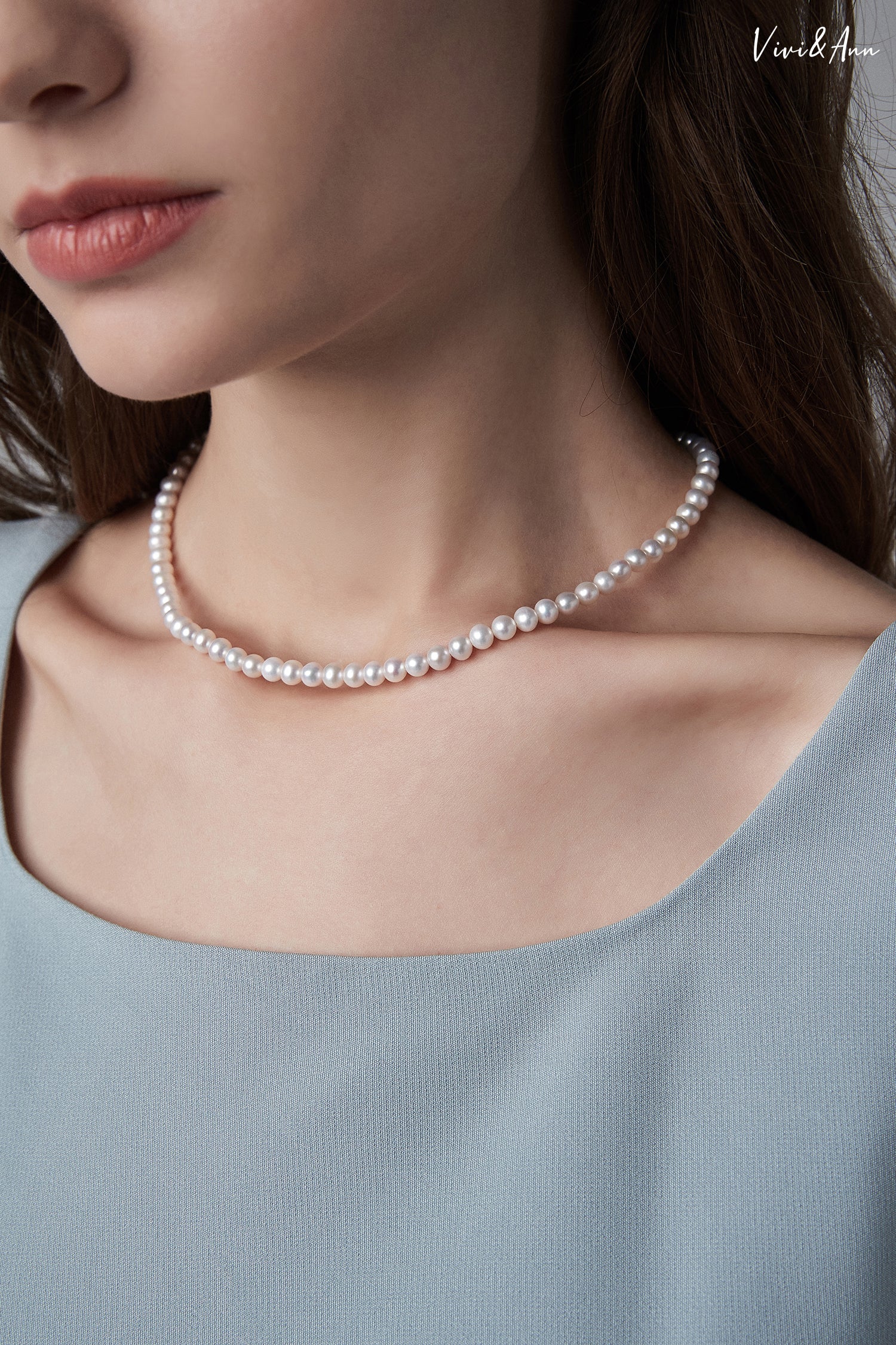 vivi necklace pearl