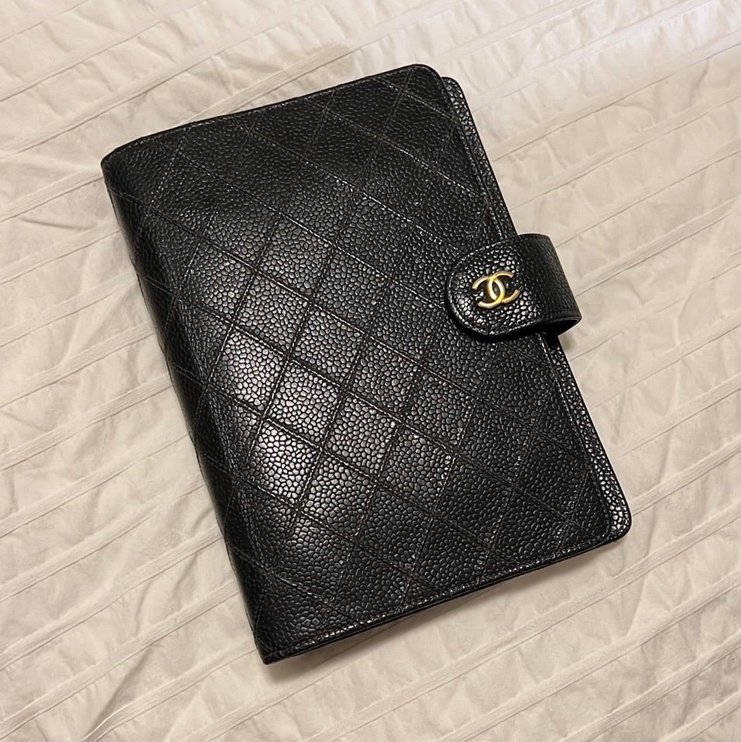 Chanel Matrasse Quilted Black MM Agenda – ByAsteria