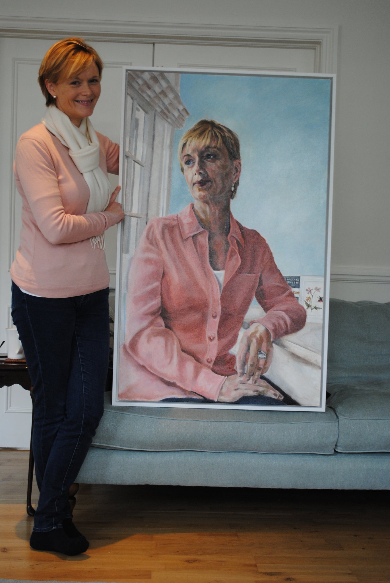 ITN News' Julie Etchingham with her portrait by Stella Tooth