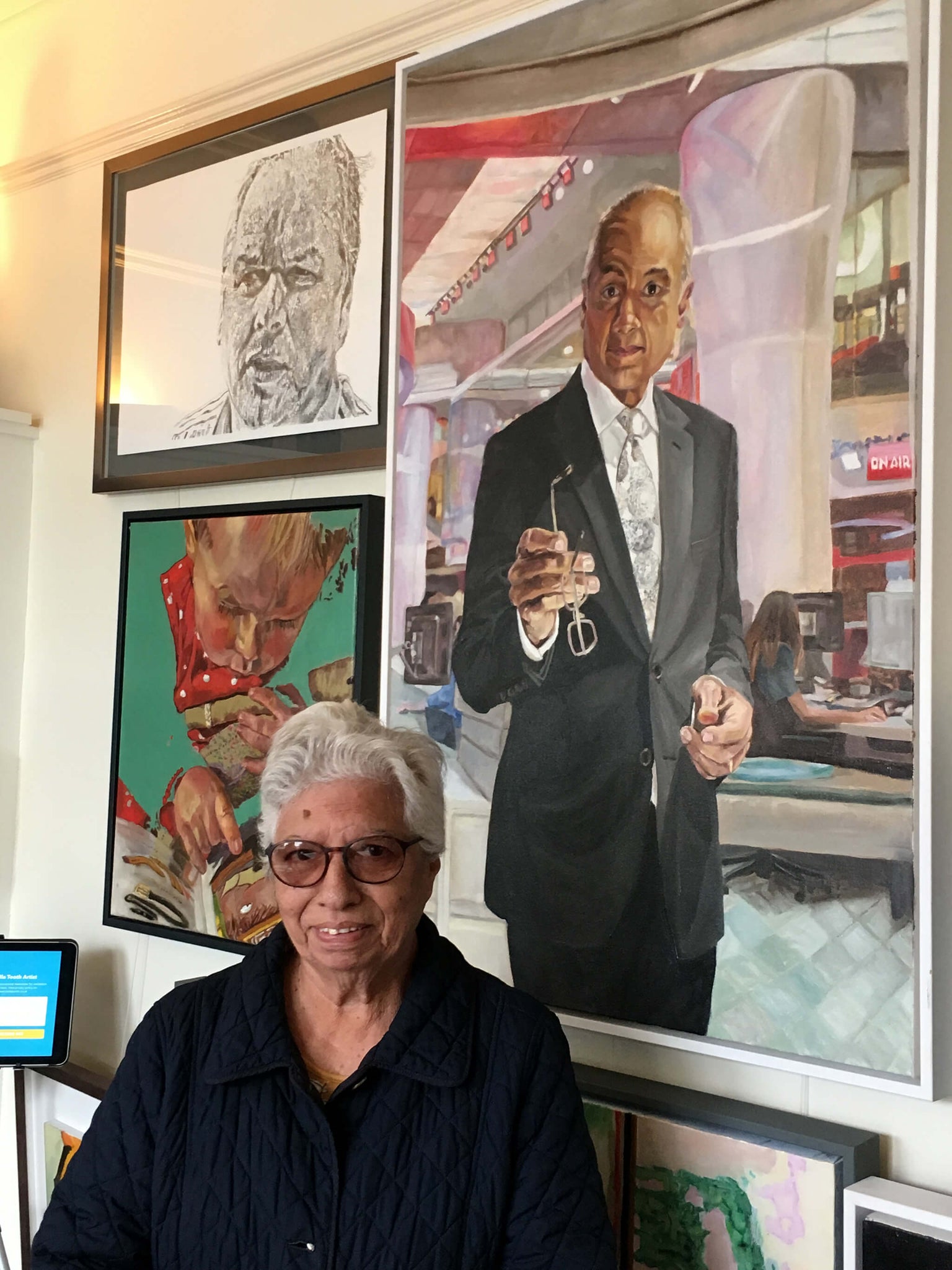 Visitor to Stella Tooth's BEAT open studios with her hero George Alagiah.