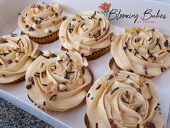 Frosted Christmas spiced cupcakes