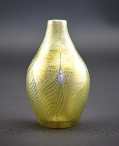 Vase Jaune en Verre Drapé de la Collection Tiffany