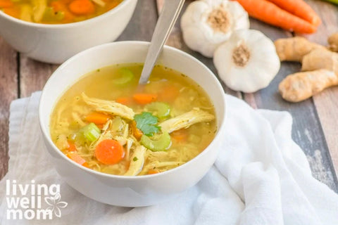 living-well-mom-paleo-chicken-soup-recipe