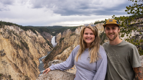Le couple au Grand Canyon de Yellowstone