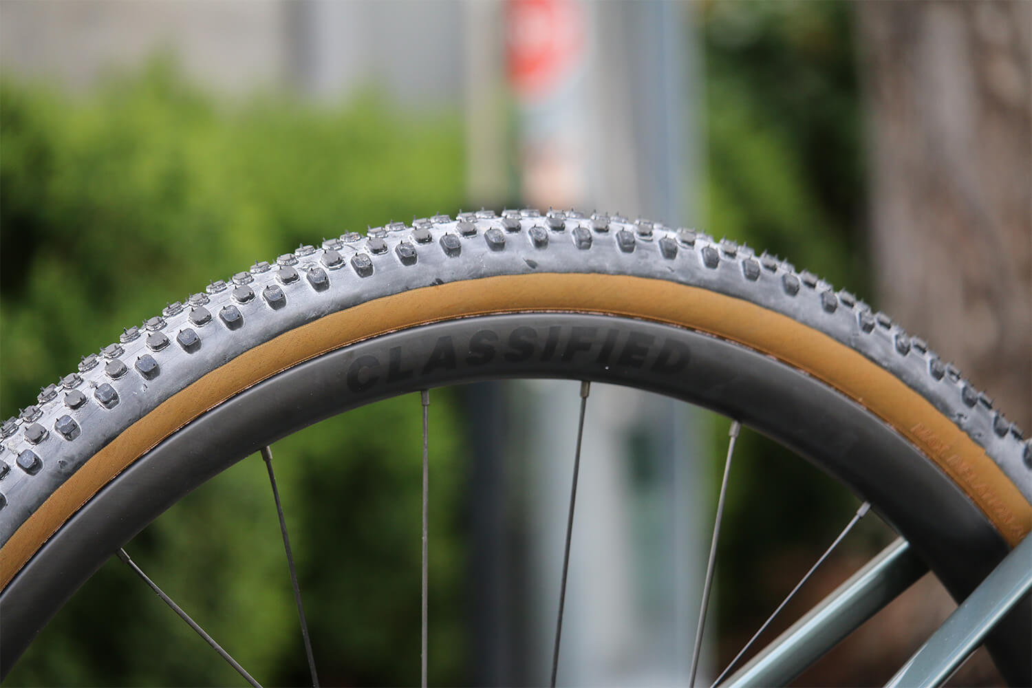 Classified Powershift Hub Contender Bicycles gravel wheelset in stock