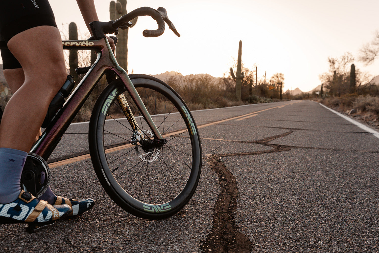 enve ses 3.4 wheels in stock gravel bike contender bicycles