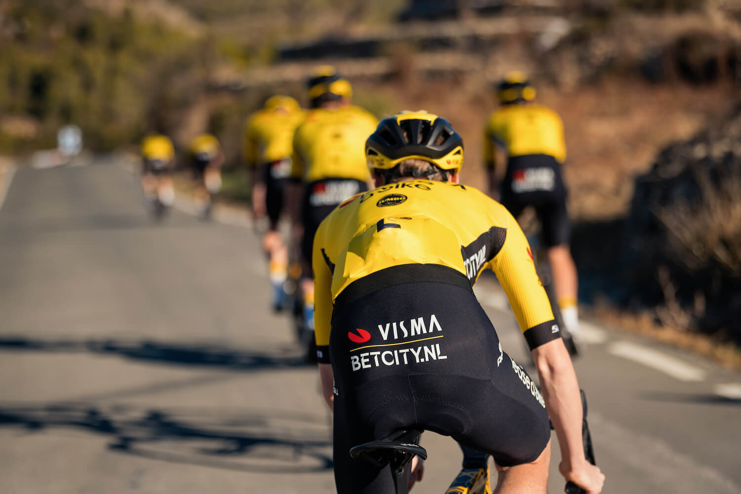 Sepp kuss pedalling away from the peloton