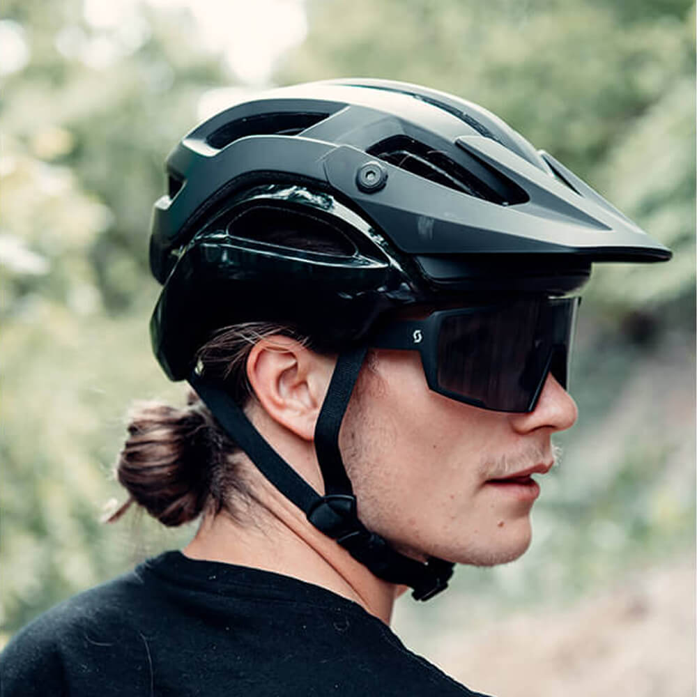 ezra wearing a mountain bike helmet