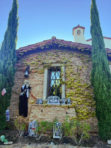 outdoor halloween decor