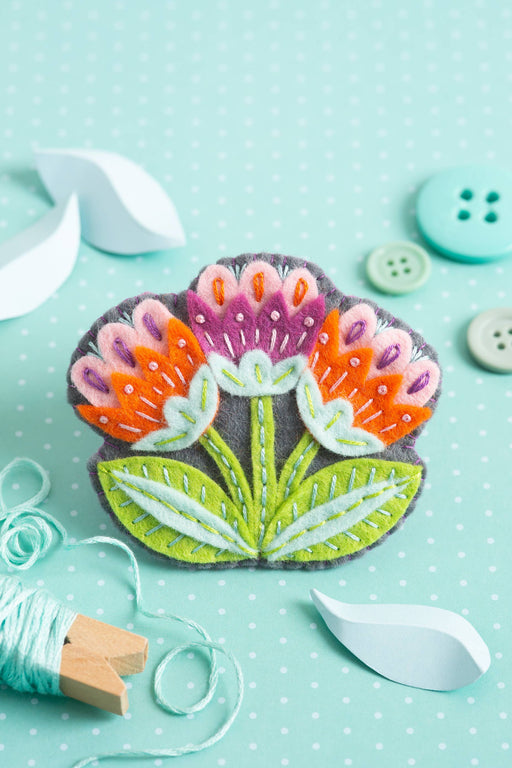 Leisure Arts Embroidery Kit - Desert Flower