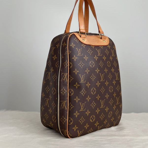 Louis Vuitton Signature Monogram ID/Card Holder – Luxury Trade