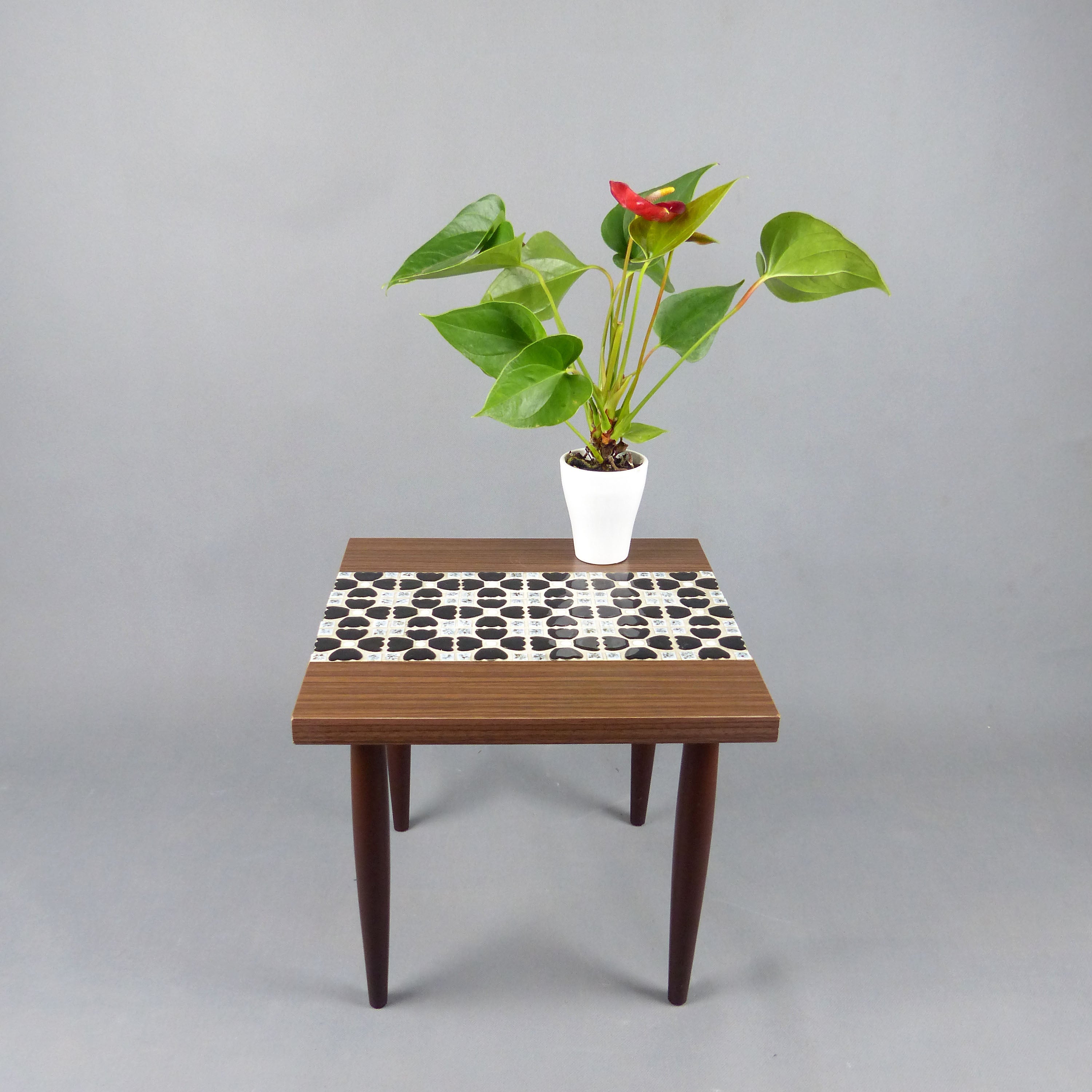 1960s wooden BICOLOR SEWING BOX on tapered legs, vintage folding