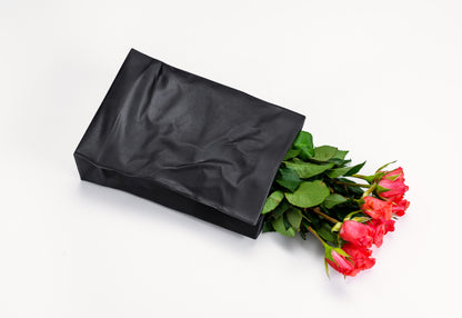 Porcelain vase BAG - black matte - ZLATNAporcelain