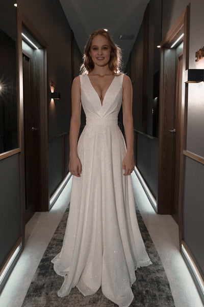 V-Neck Wedding Dresses & Gowns | Online Bridal Shop – OLIVIA BOTTEGA