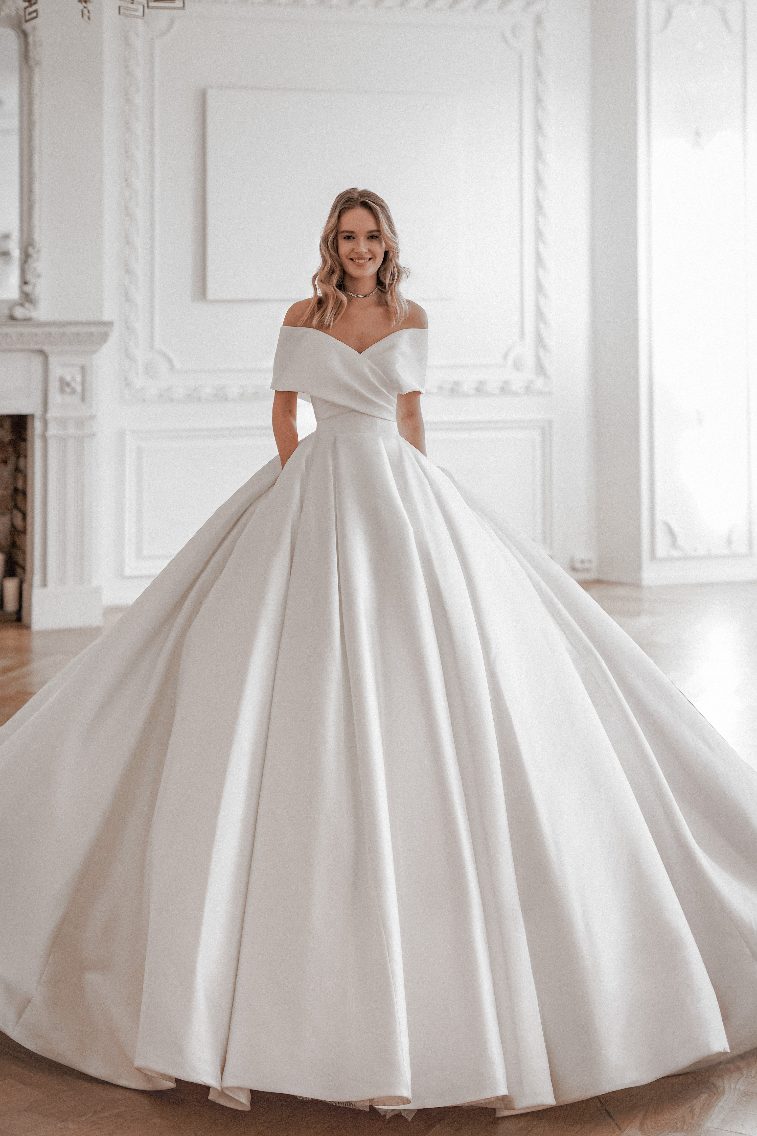 Elegant White Silk Wedding Dresses